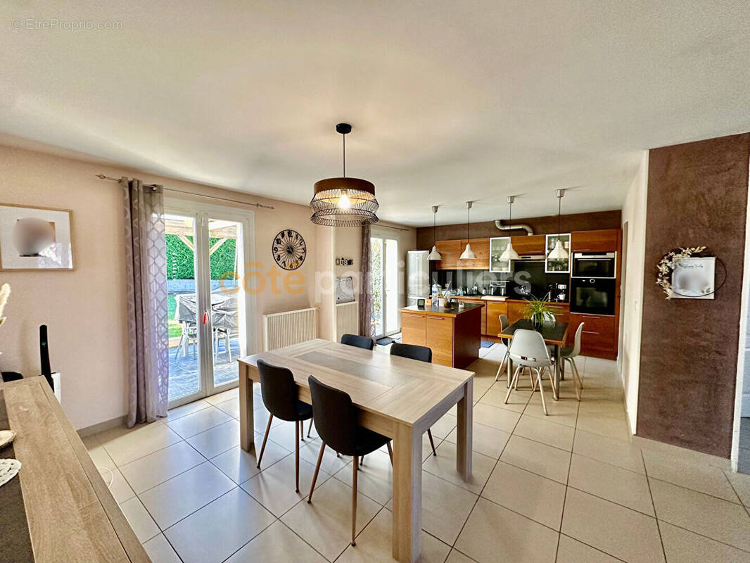 Maison à MORTAGNE-SUR-SEVRE