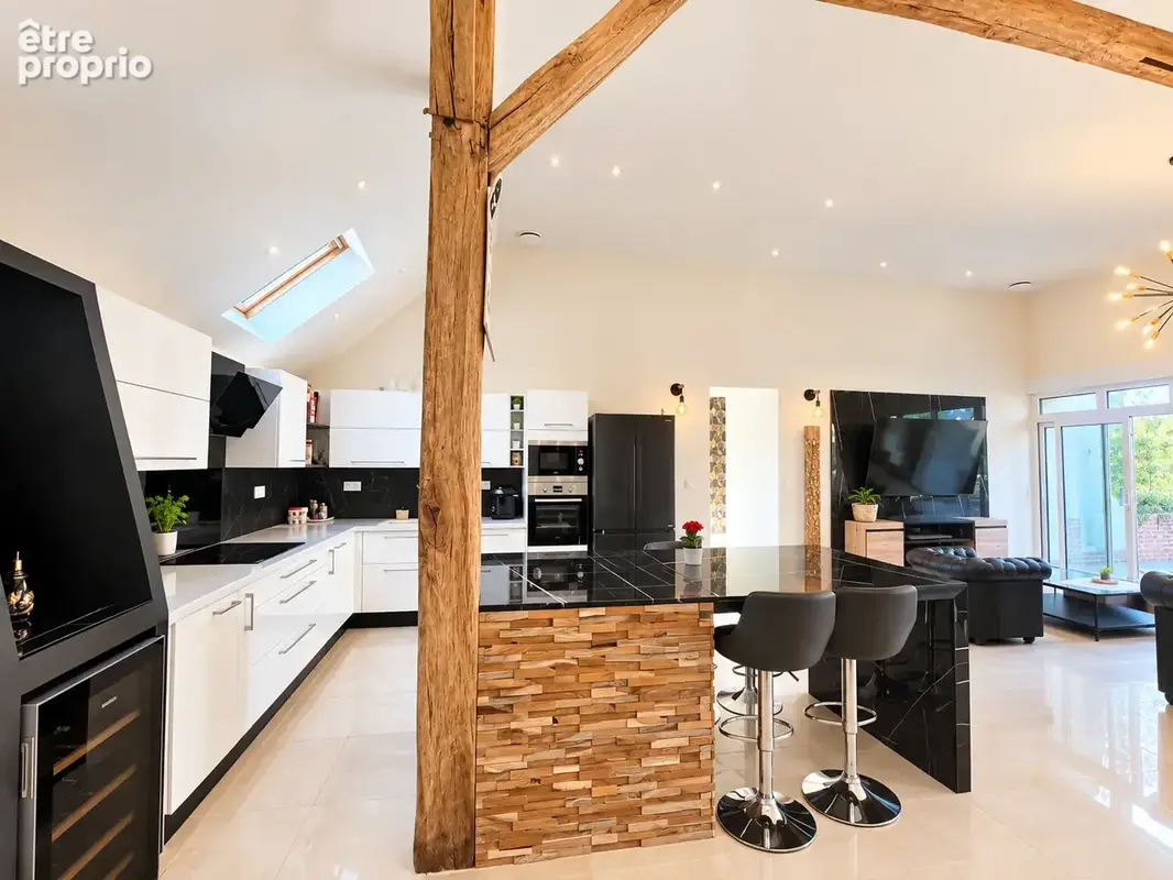 Longère de charme entièrement restaurée   168 m2   Montgueux - photo 3