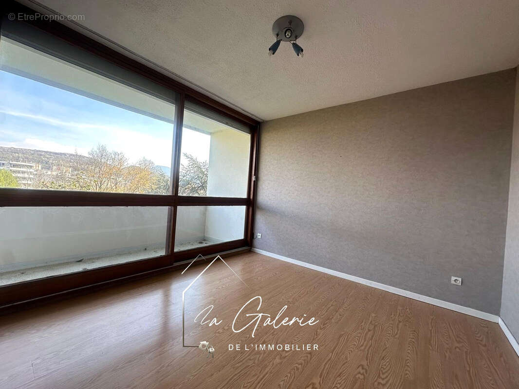 Appartement à ECHIROLLES