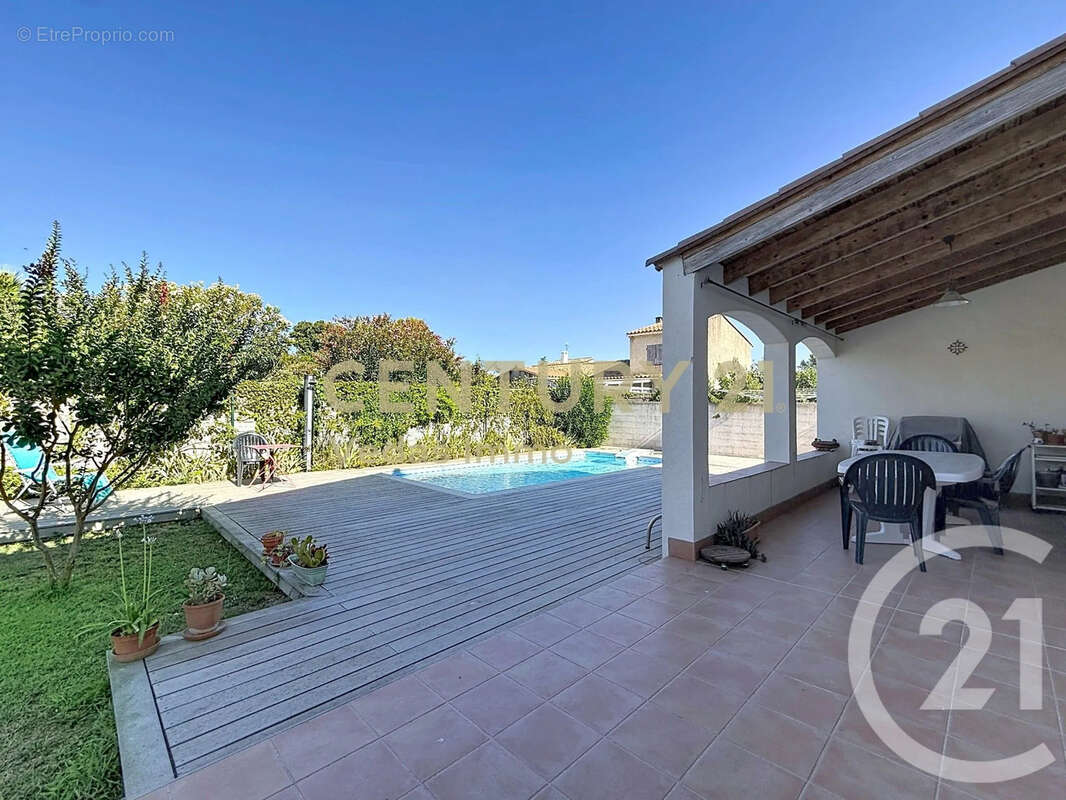 Maison 176 m² à Laverune  - photo 14