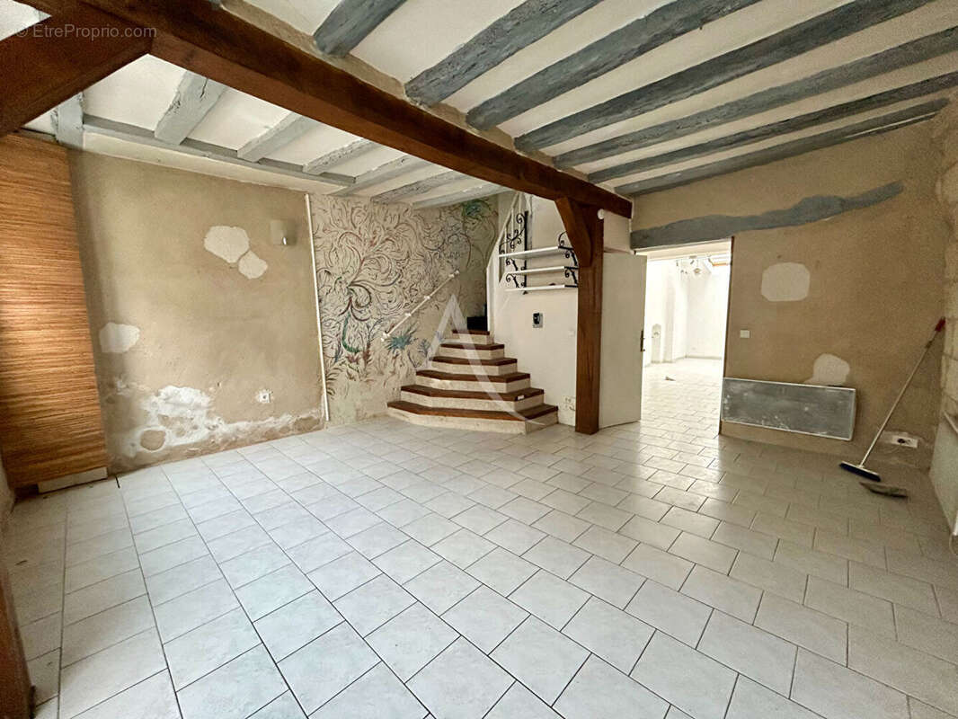 Maison à MONTRICHARD