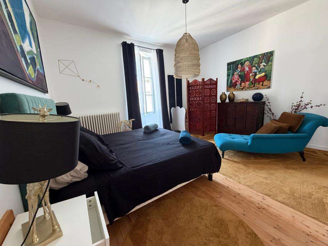 Lucon (85)- coeur de ville - demeure bourgeoise xix d'exception 5 chambres avec piscine sur parc 1440m² - photo 16