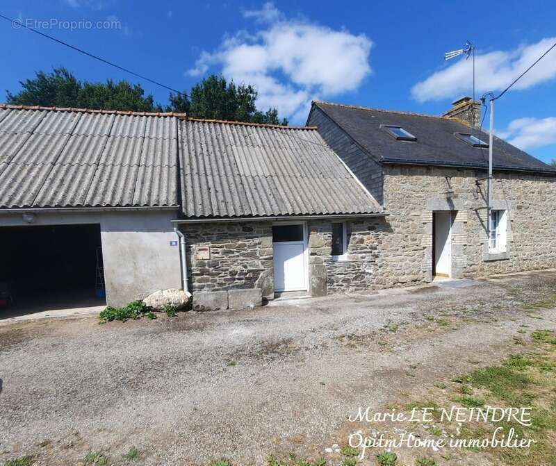 Maison à PLOUNEVEZ-QUINTIN