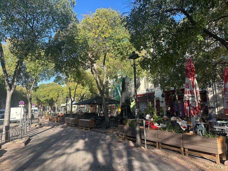 Commerce à MARSEILLE-6E