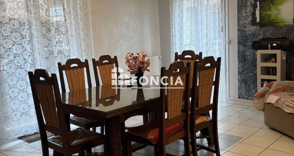 Appartement à LIVRON-SUR-DROME