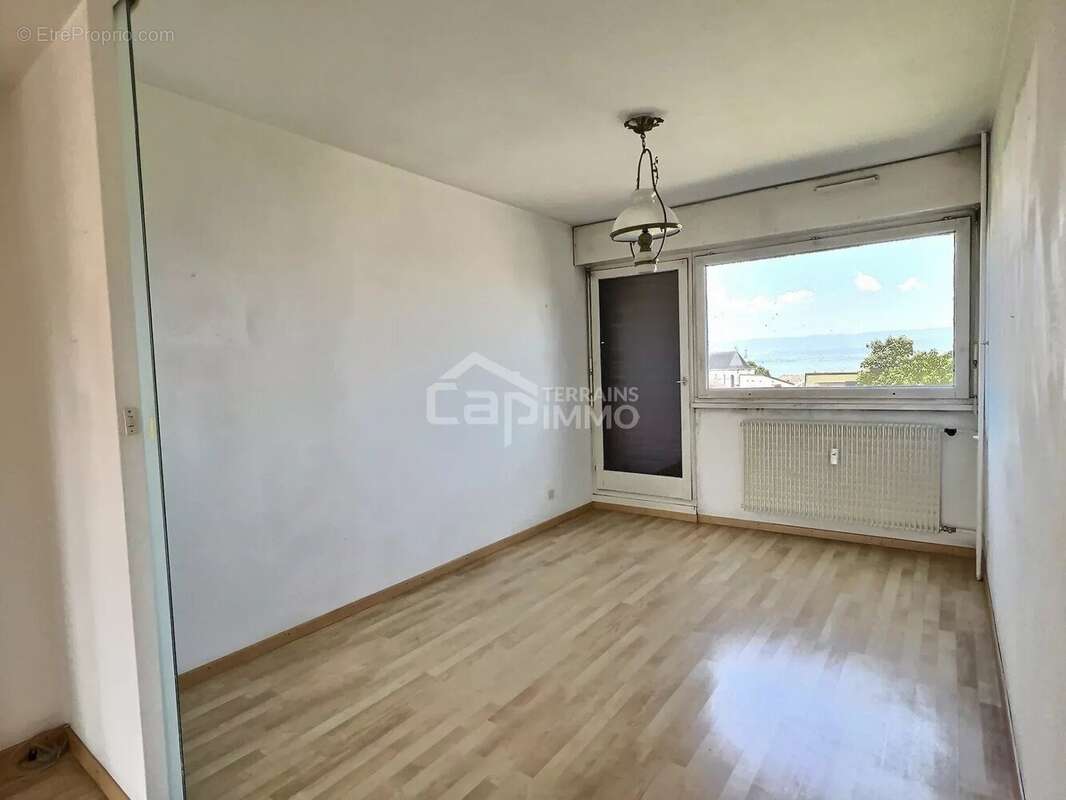 Appartement T4 102m² traversant - photo 4