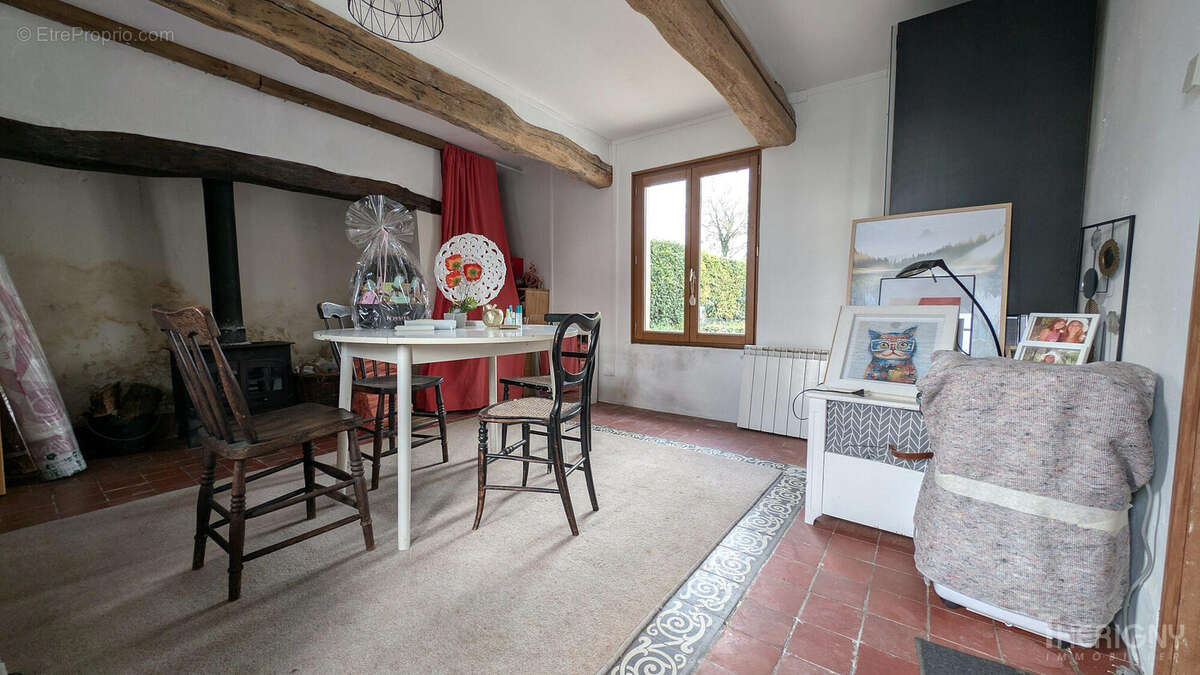 Maison à MONCHY-SUR-EU