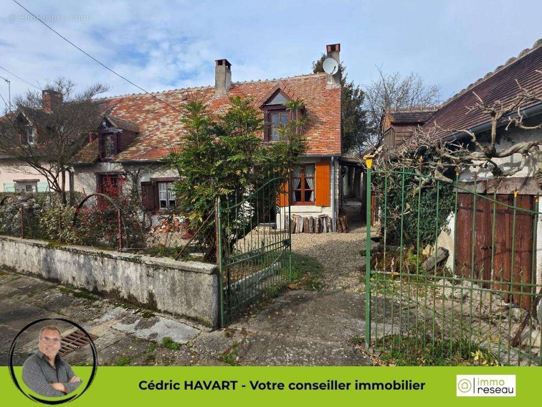 Maison à MEZIERES-EN-BRENNE