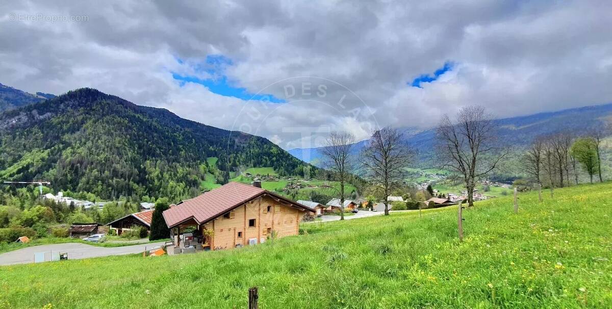 Terrain à SAINT-JEAN-DE-SIXT
