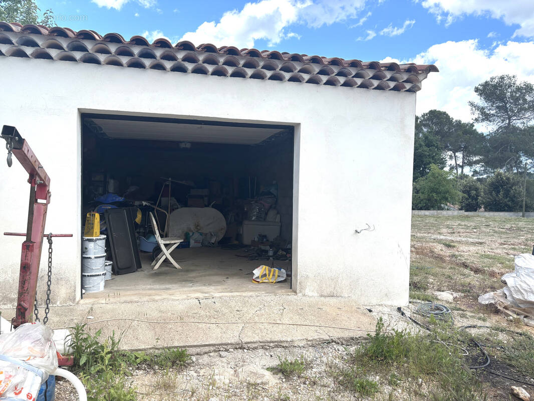 Terrain à FOX-AMPHOUX