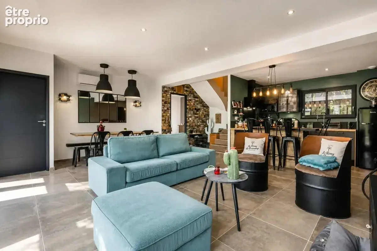 Maison de 5 pièces de 118 m² à Saint-Étienne-du-Grès - photo 3