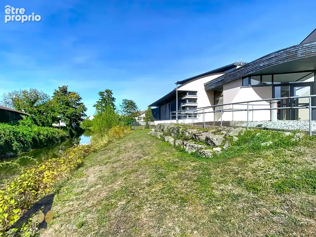 Maison coup de cœur DELLE - Plain-pied, 320 m2 hab., jardin, terrasse, piscine - photo 4