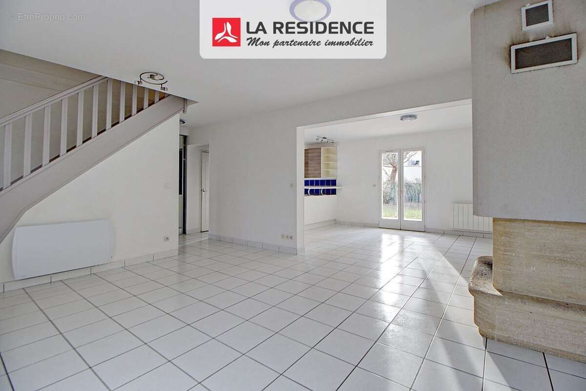 Maison à VERNEUIL-SUR-SEINE