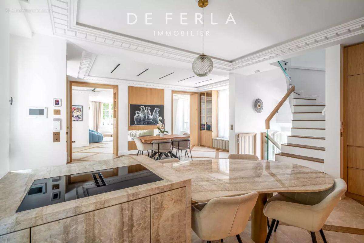 Maison à SAINT-MANDE