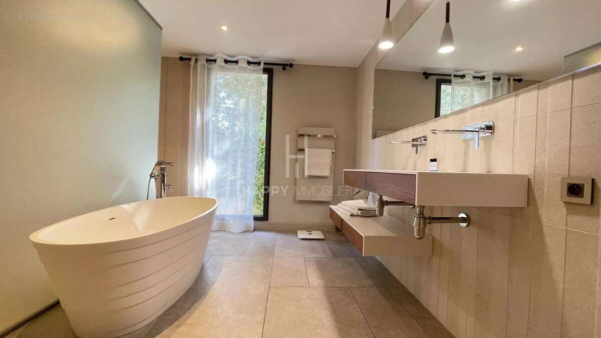 Maison à MAUSSANE-LES-ALPILLES