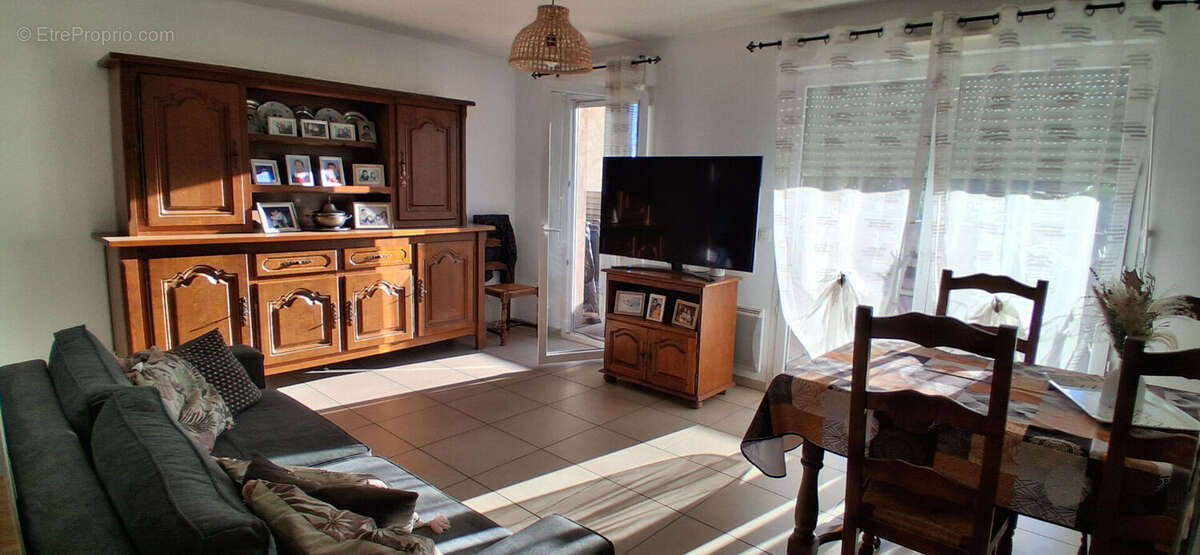 Appartement à SOLLIES-PONT