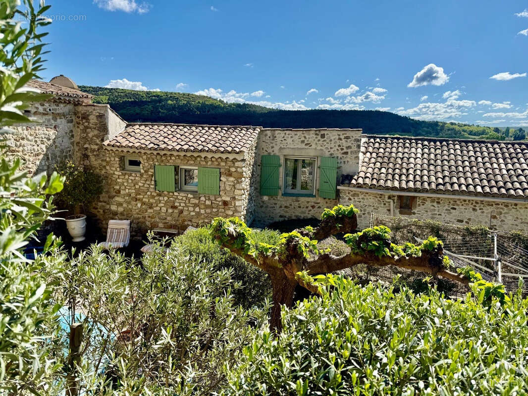 Isabelle di natalevous propose en exclusivité   maison de village  en pierre avec jardin  piscine et dépendanc - photo 26