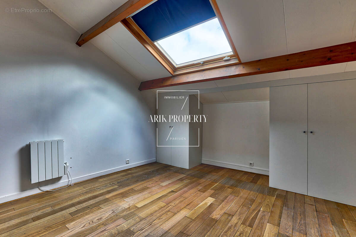 Appartement à CHARENTON-LE-PONT