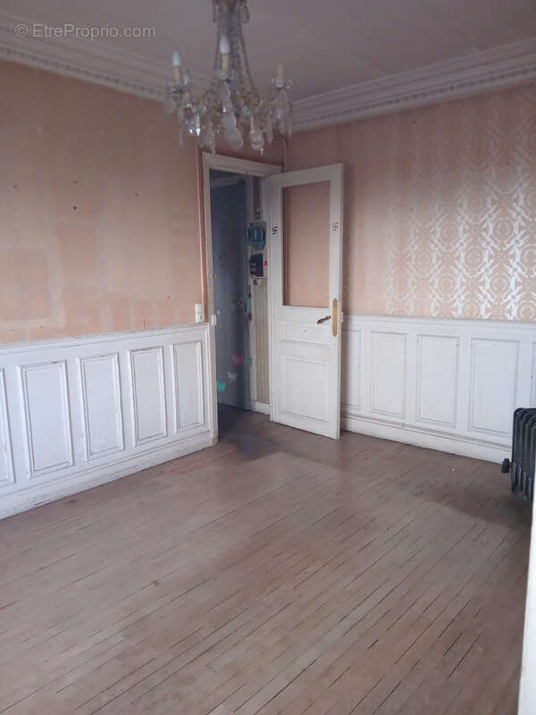 Appartement à LES LILAS