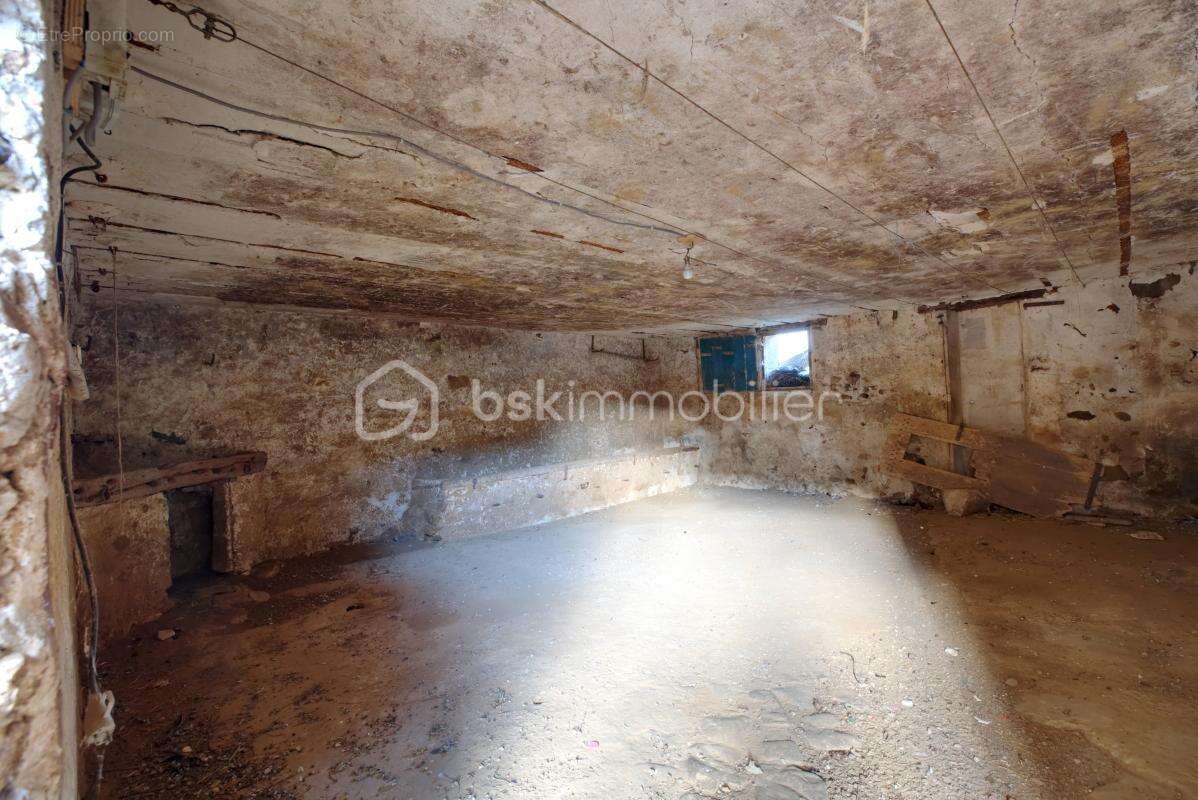 Maison à COULOMBS-EN-VALOIS