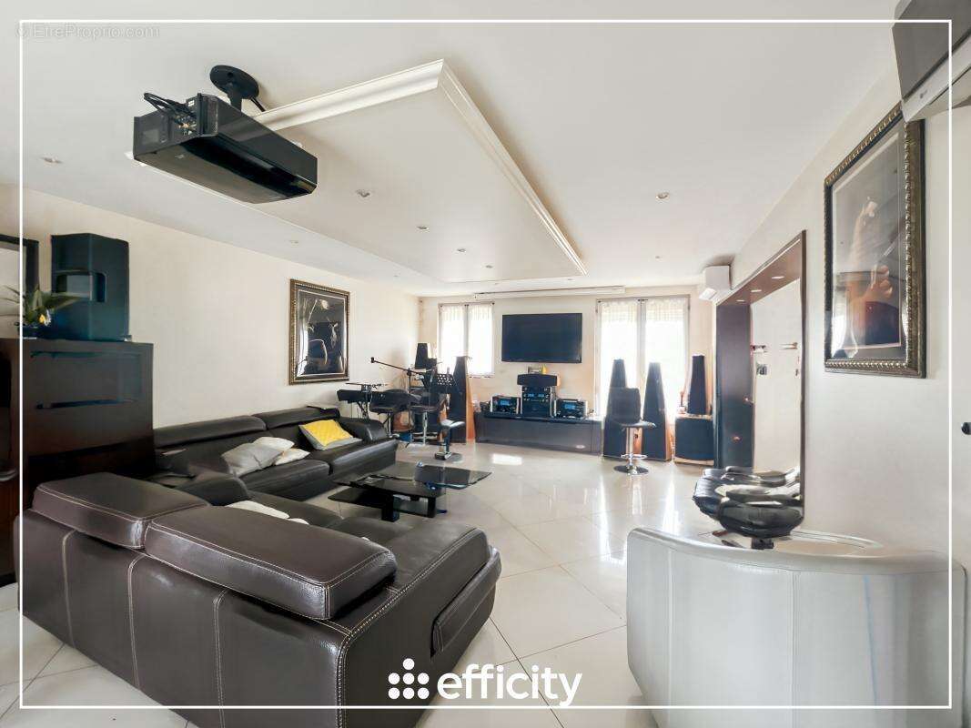 Maison à CHAMPIGNY-SUR-MARNE