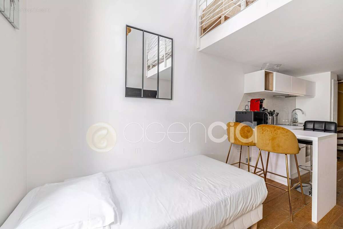 Cannes  banane  t2 de 33 m2 avec mezzanine  balcon - photo 3