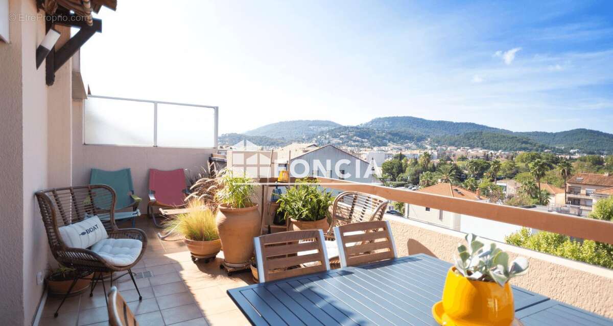 Appartement à HYERES