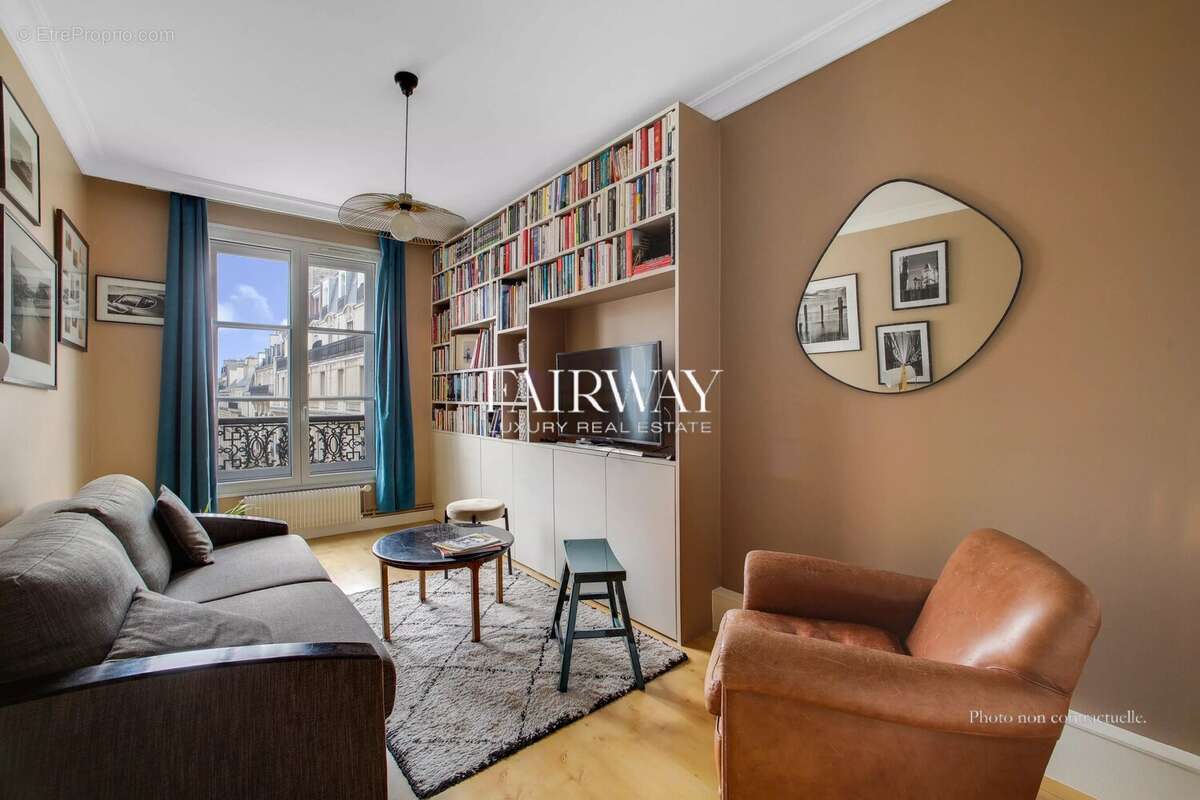 Appartement à PARIS-8E
