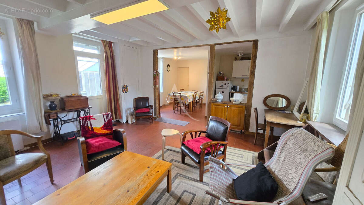 Maison à SAINT-MARTIN-D'ABBAT