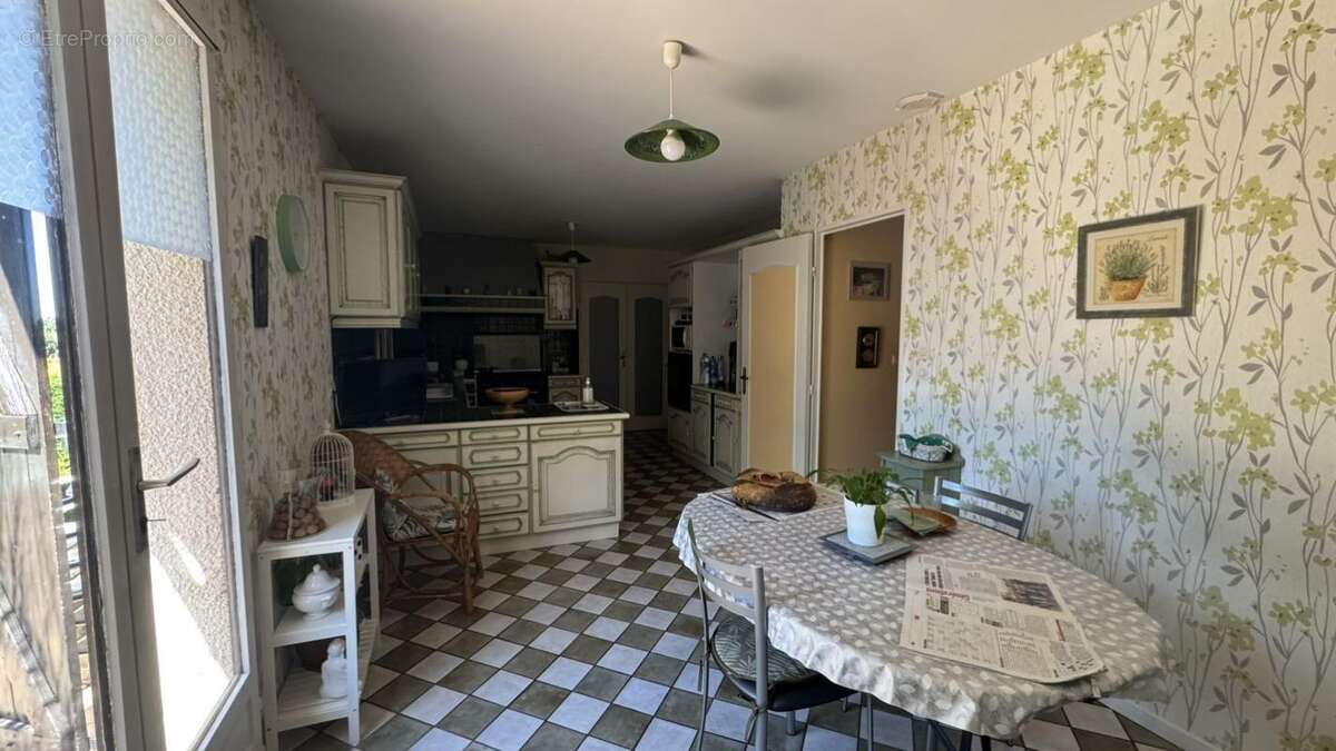 Maison à DORAT