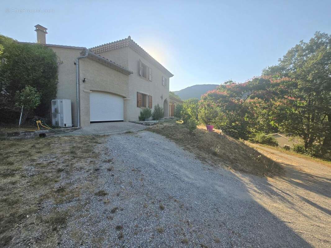 Maison 150 m² à Lavalette  - photo 2