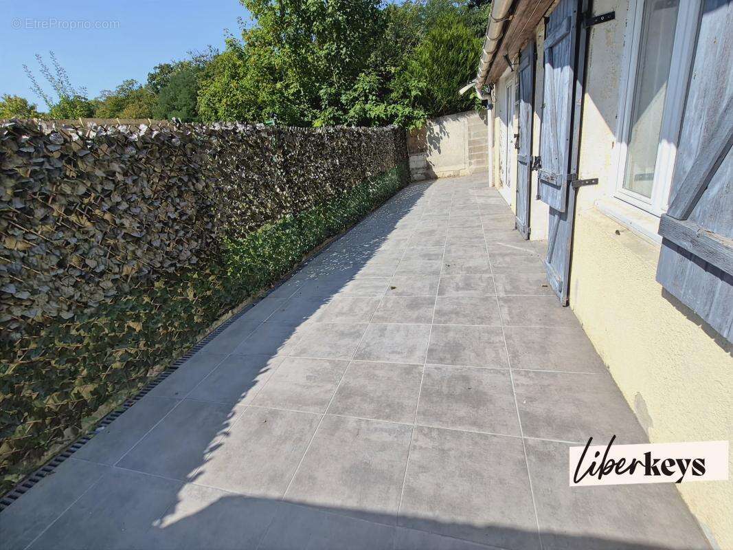 Butry-sur-Oise – Maison lumineuse et spacieuse avec belle pièce de vie - photo 27
