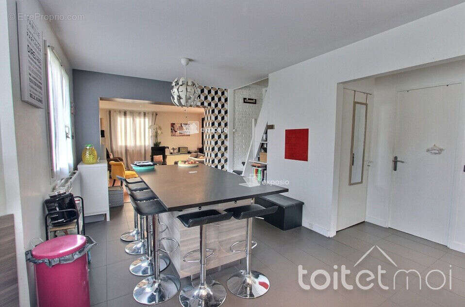 Maison à MAGNY-LES-HAMEAUX