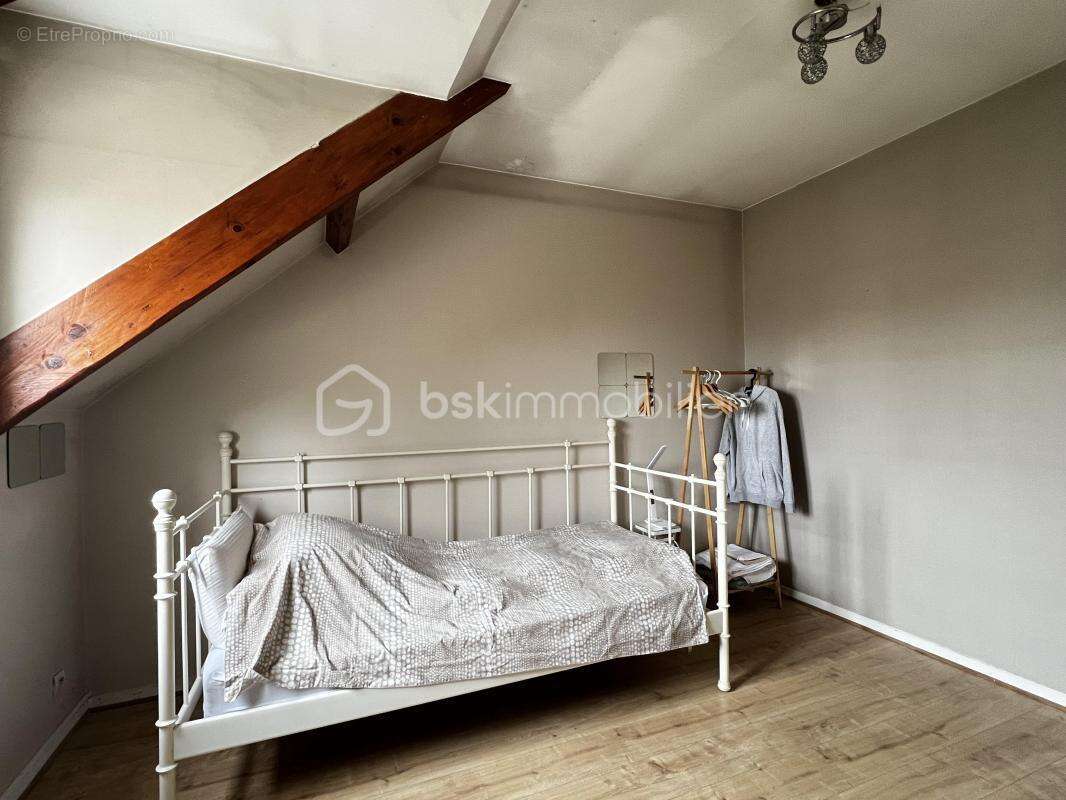 Maison à MAGNY-LE-HONGRE