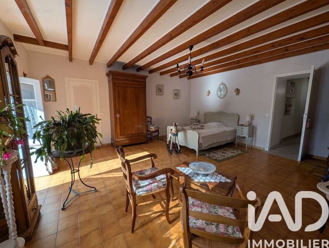 Maison 176 m² à Montils  - photo 6