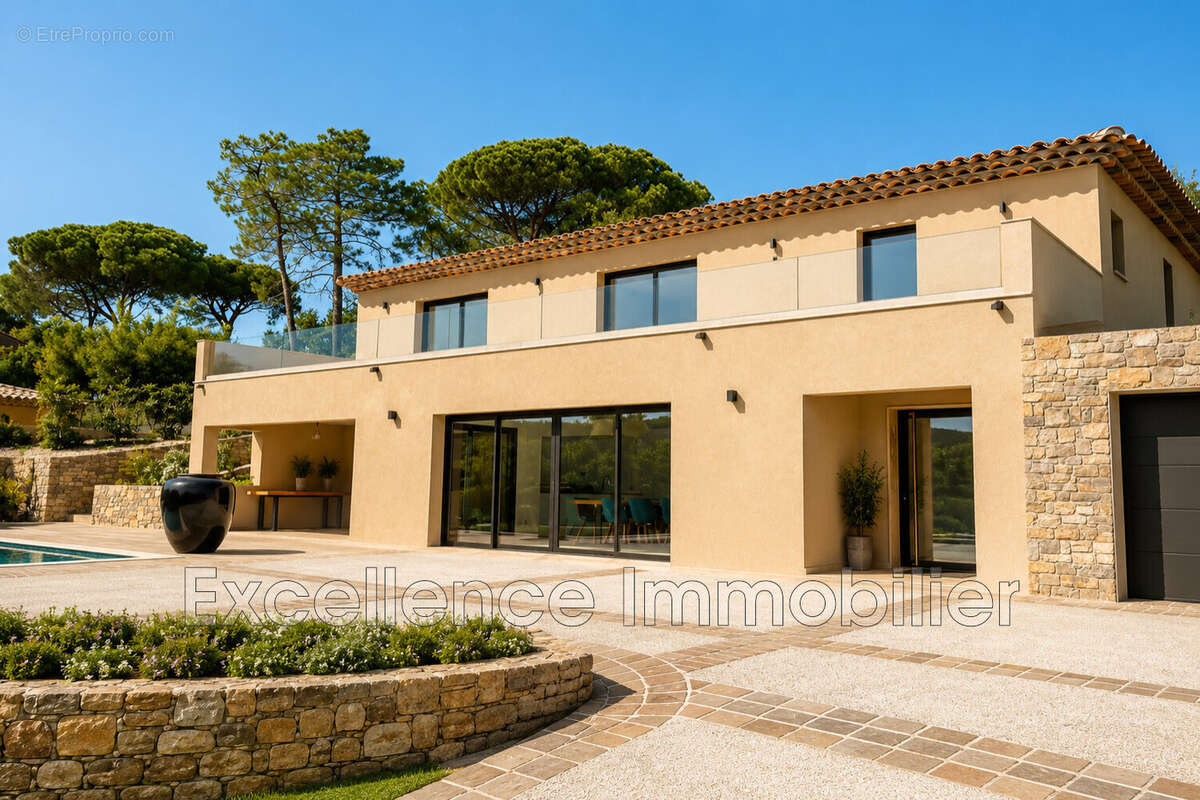Maison 235 m² à Plan-De-La-Tour  - photo 3
