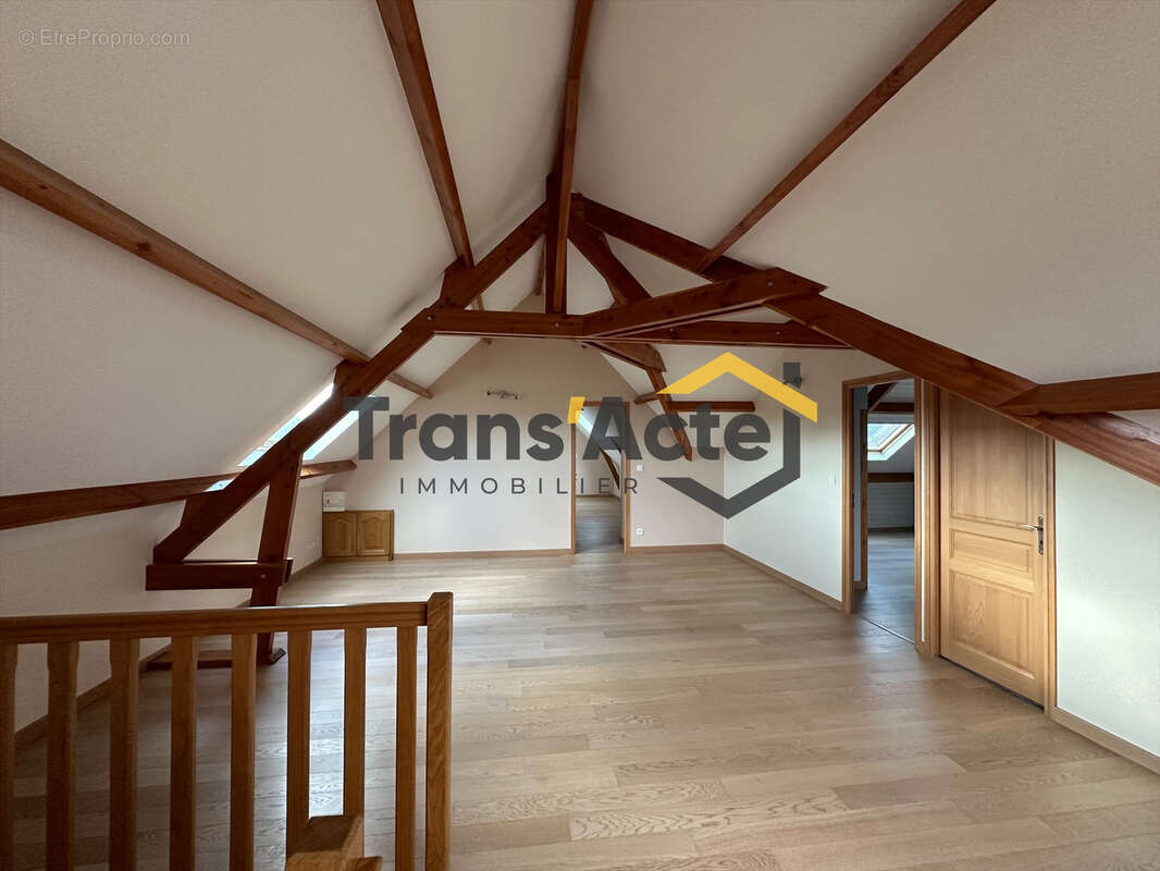 Maison à LATTRE-SAINT-QUENTIN