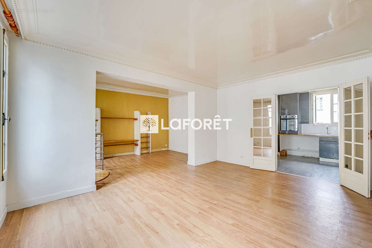 Paris 14? ? Pernety  Appartement familial en duplex de 4 pièces avec fort potentiel - photo 4