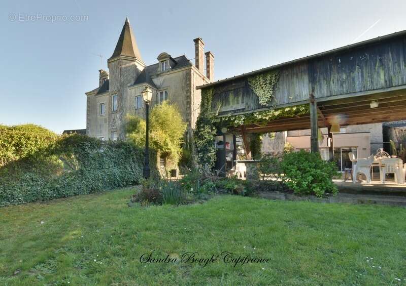 Maison à SOULGE-SUR-OUETTE