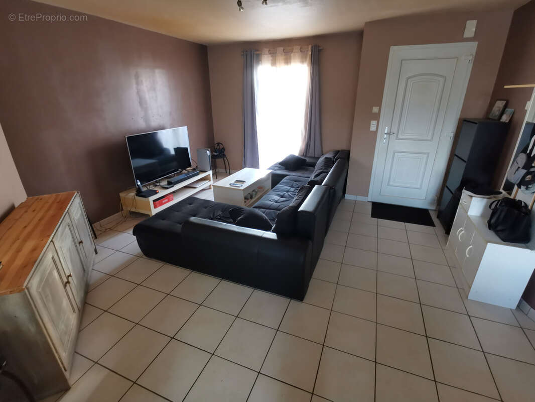 Maison à VENDRENNES