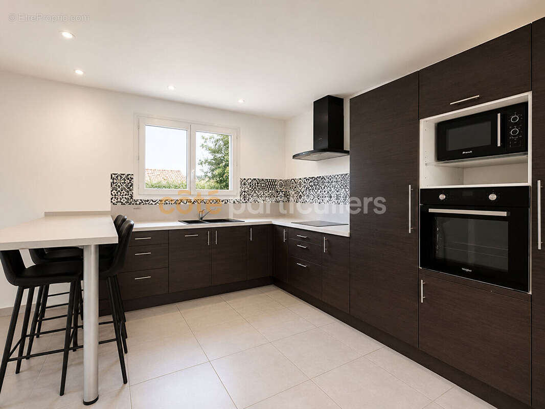 Touvois -- maison de plain-pied -- 135 m² habitables -- calme -- 3 chambres -- maison familiale - photo 4