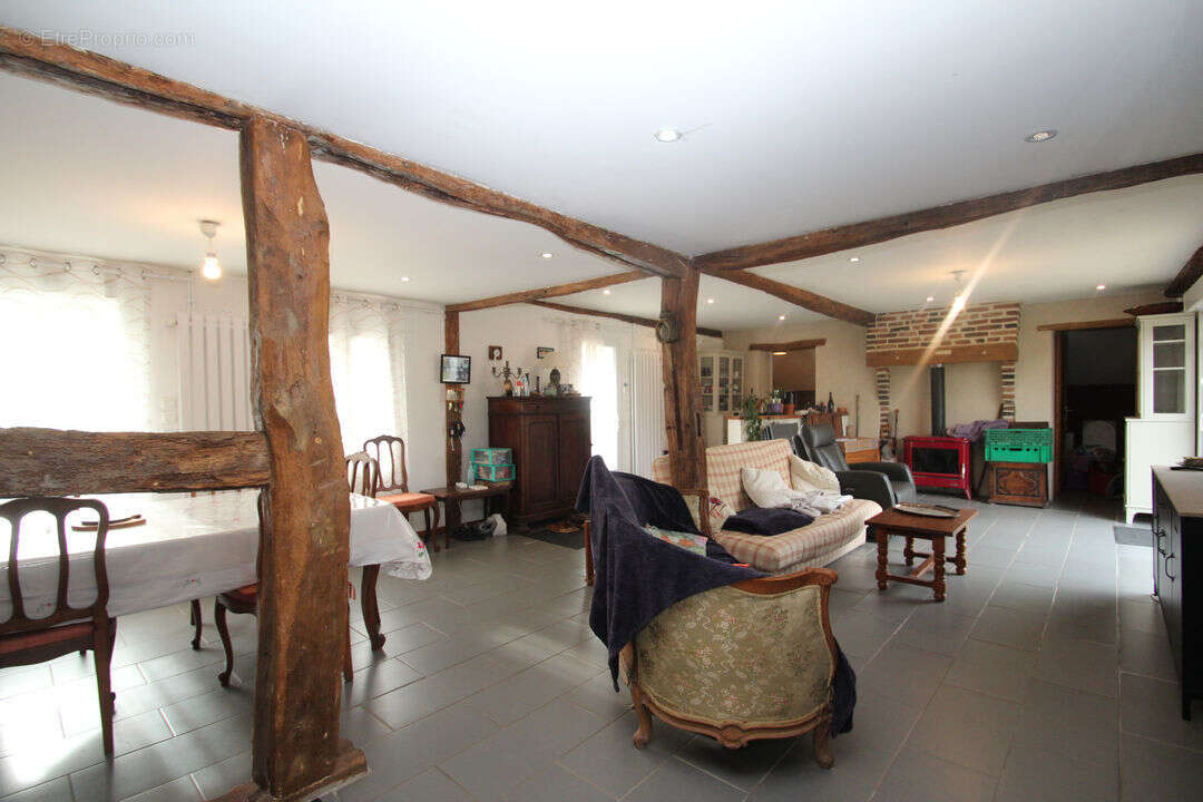 Maison à CHARRIN