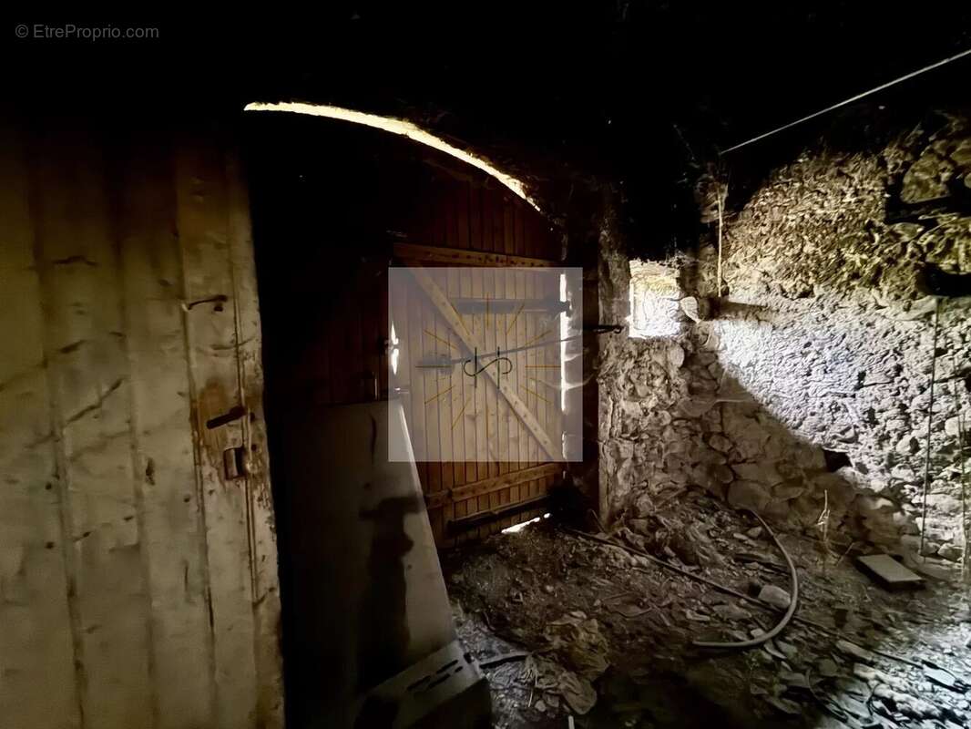 Maison à MONTELIMAR