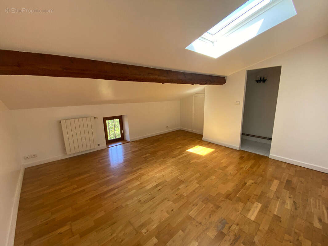 Maison en pierre avec jardin et grange - photo 10
