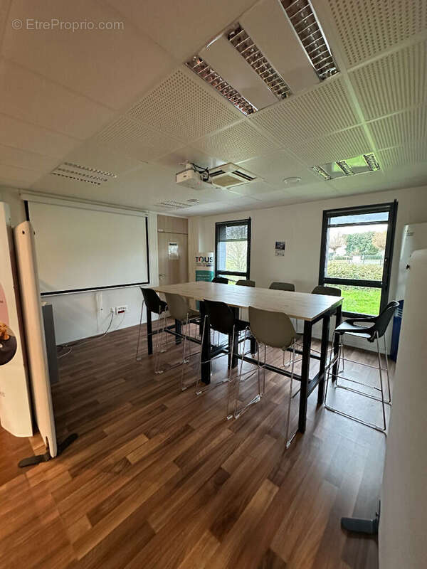 Commerce à SAINT-BENOIT