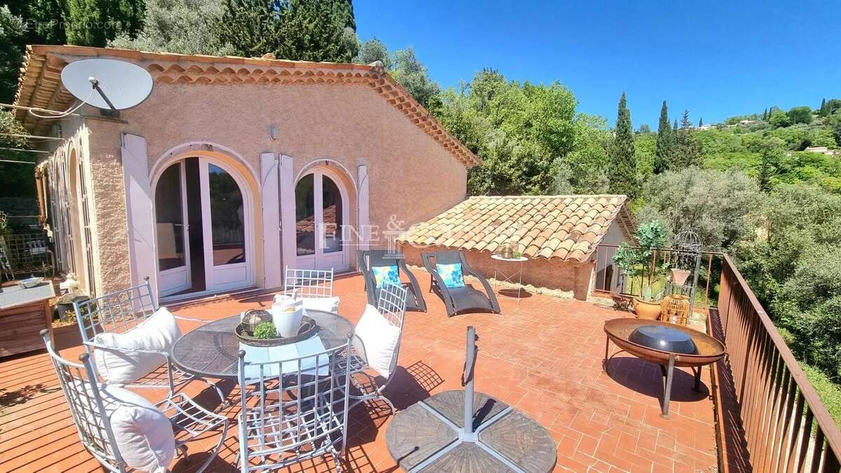 Maison à MONTAUROUX