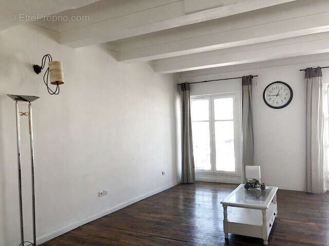 Appartement à MARSEILLE-7E