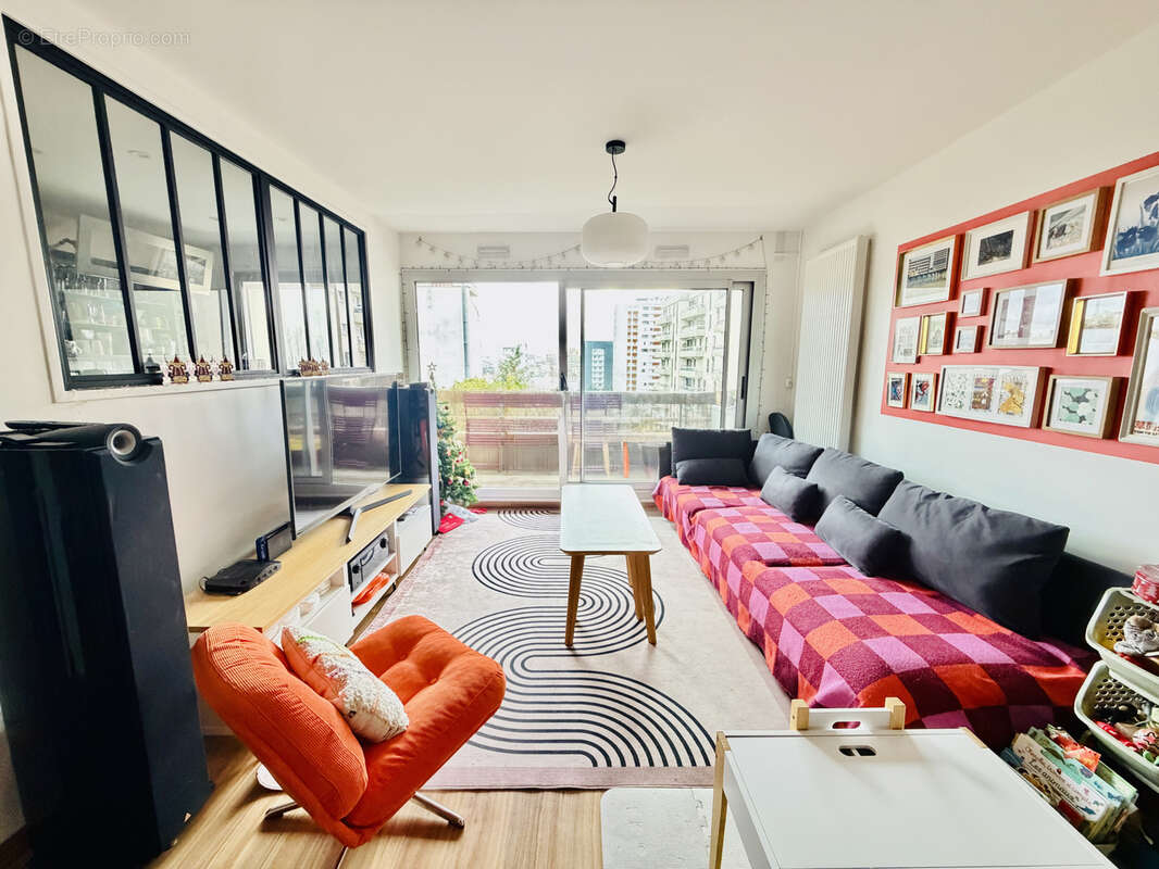 Appartement à CHARENTON-LE-PONT