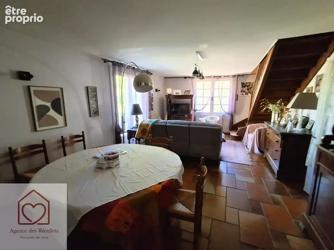 Propriété rurale avec plus de 4,8 hectares de terrain - photo 4