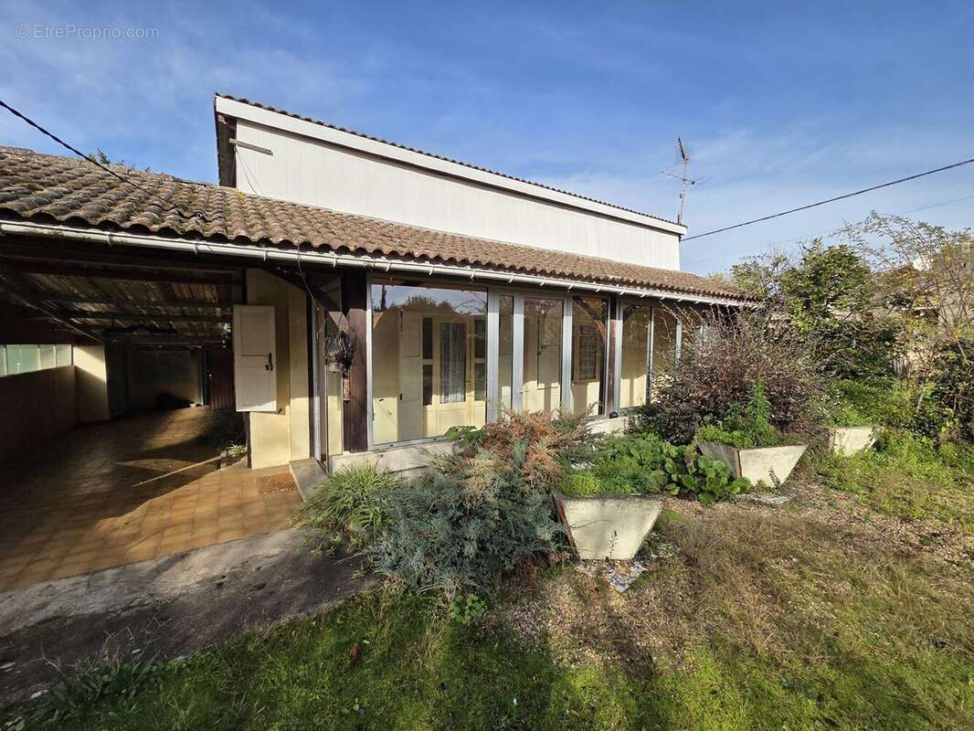 Maison à LES BILLAUX